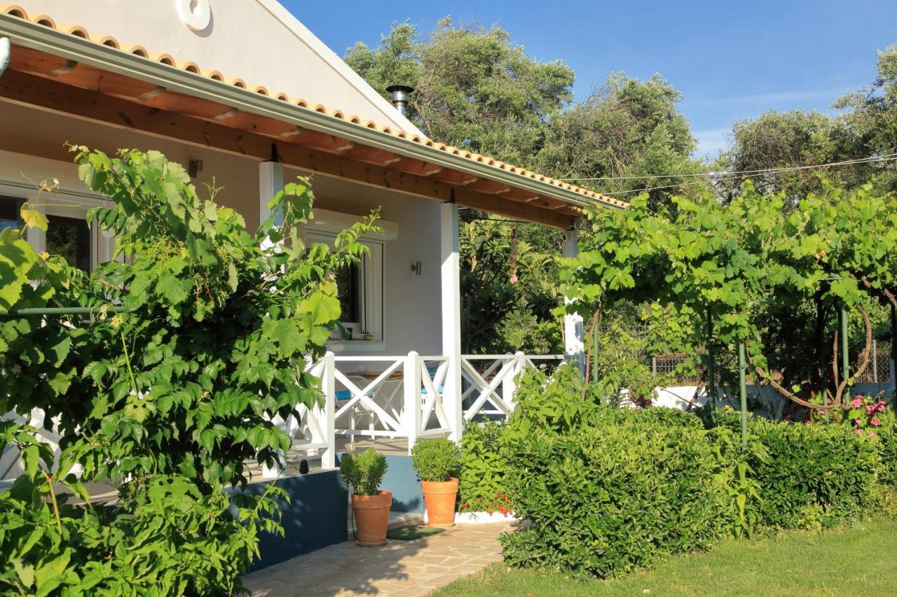 Blue Sky Cottage, Kanouli Beach Halikounas Esterno foto