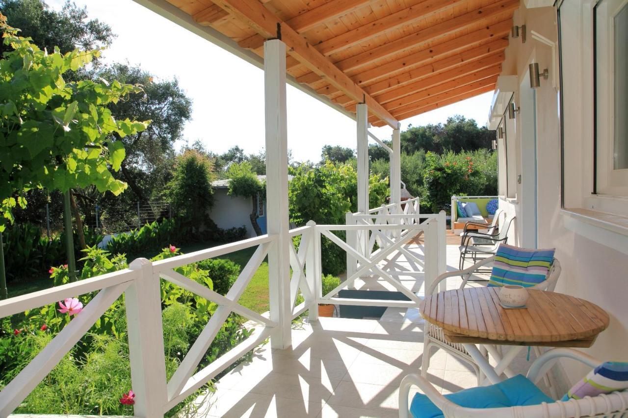 Blue Sky Cottage, Kanouli Beach Halikounas Esterno foto