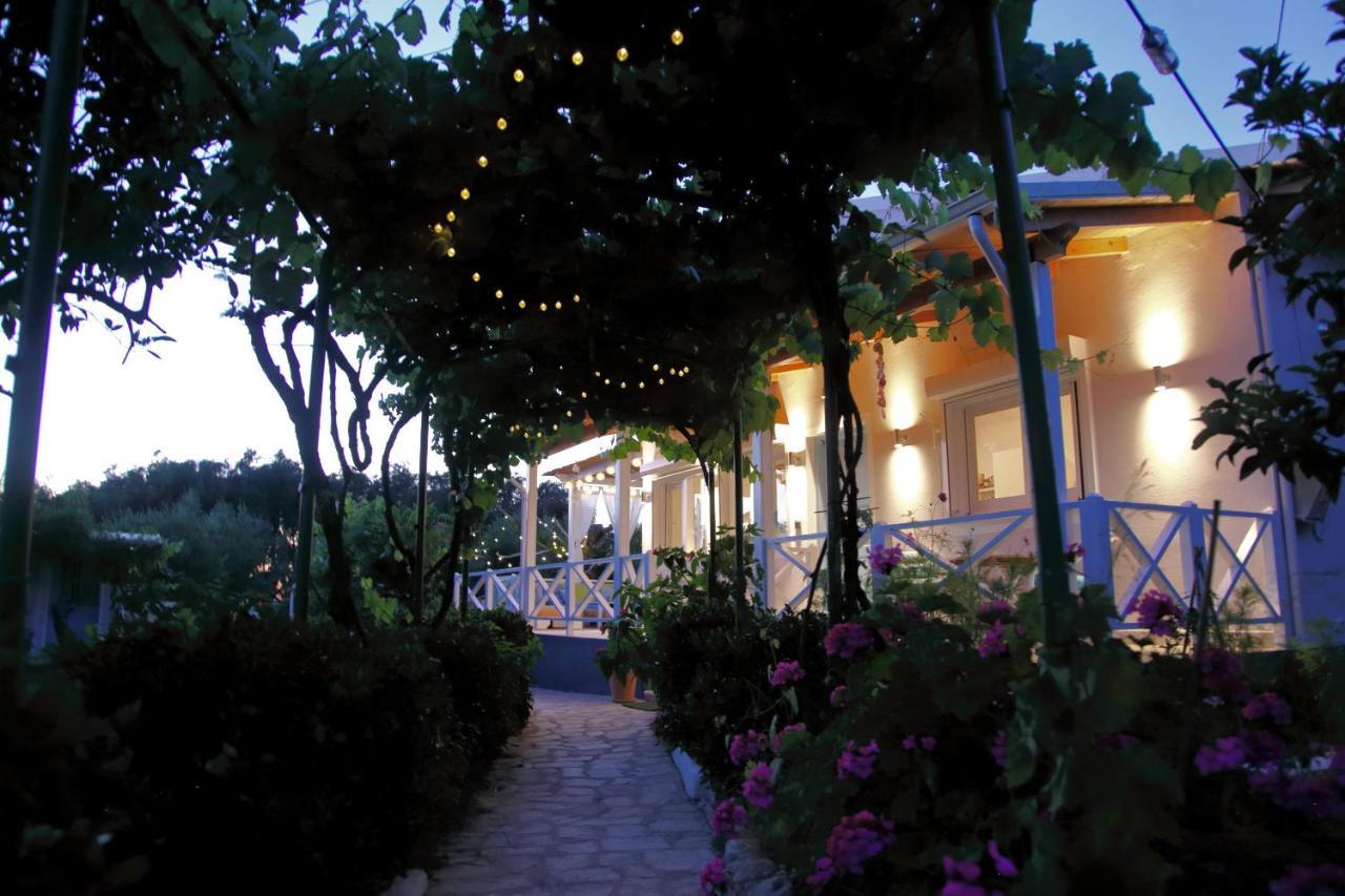 Blue Sky Cottage, Kanouli Beach Halikounas Esterno foto